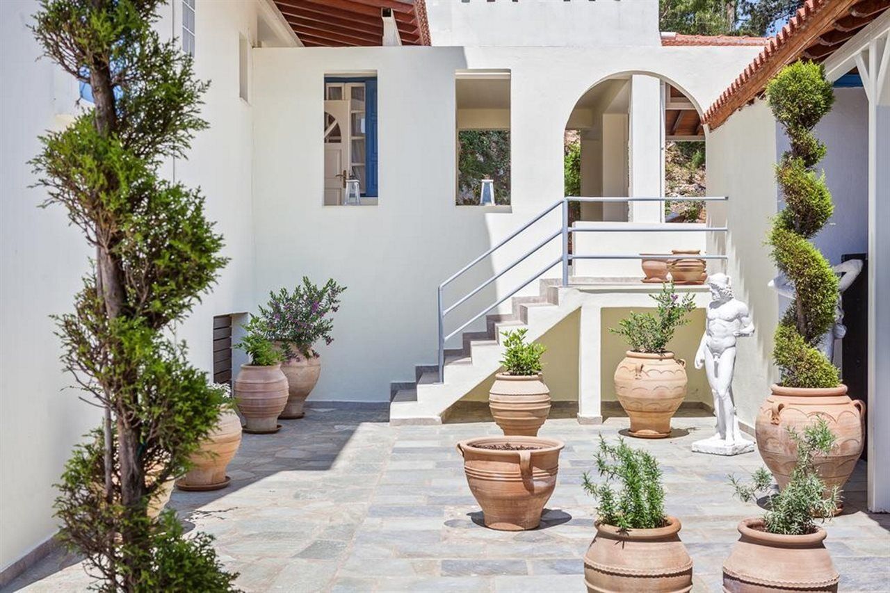 Stafylos Suites & Boutique Hotel Exterior photo